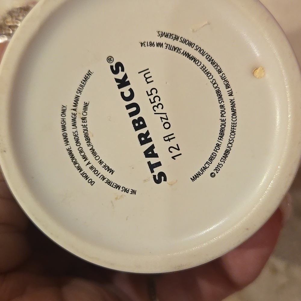 Starbuck's RARE and Limited Edition 2015 12 Ounce Lips XOXO Ceramic Travel Mug - Picture 6 of 12